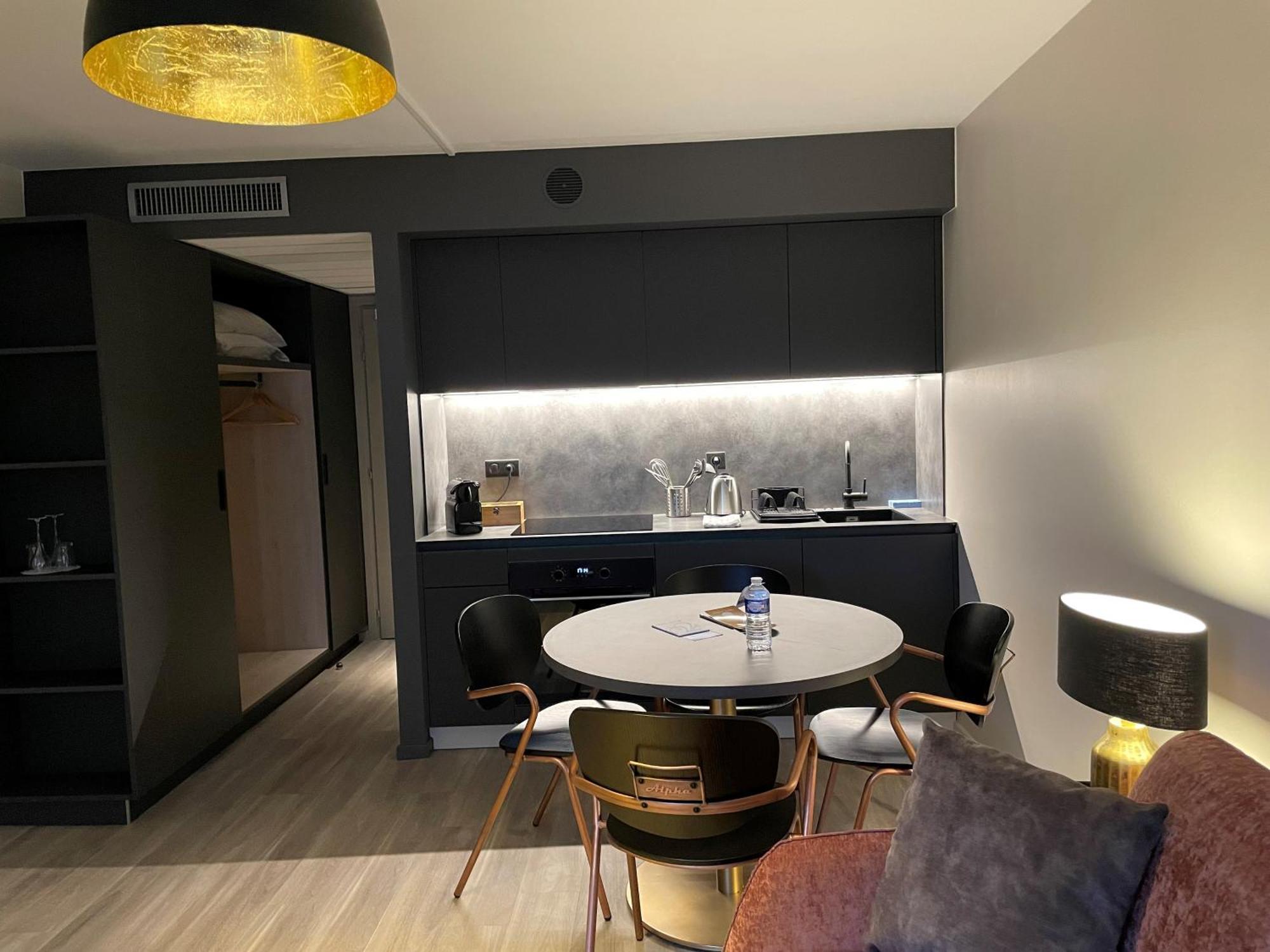 Les Appartements Du Parc - Acces Piscine Et Spa 蒙斯特 客房 照片